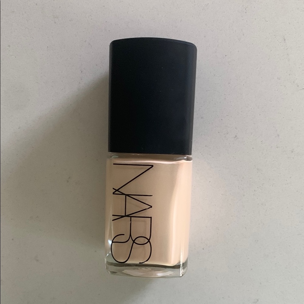 NARS Sheer Glow Foundation
